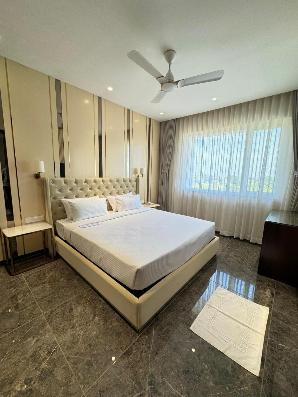 Hotel Carnival Parbhani Exterior photo