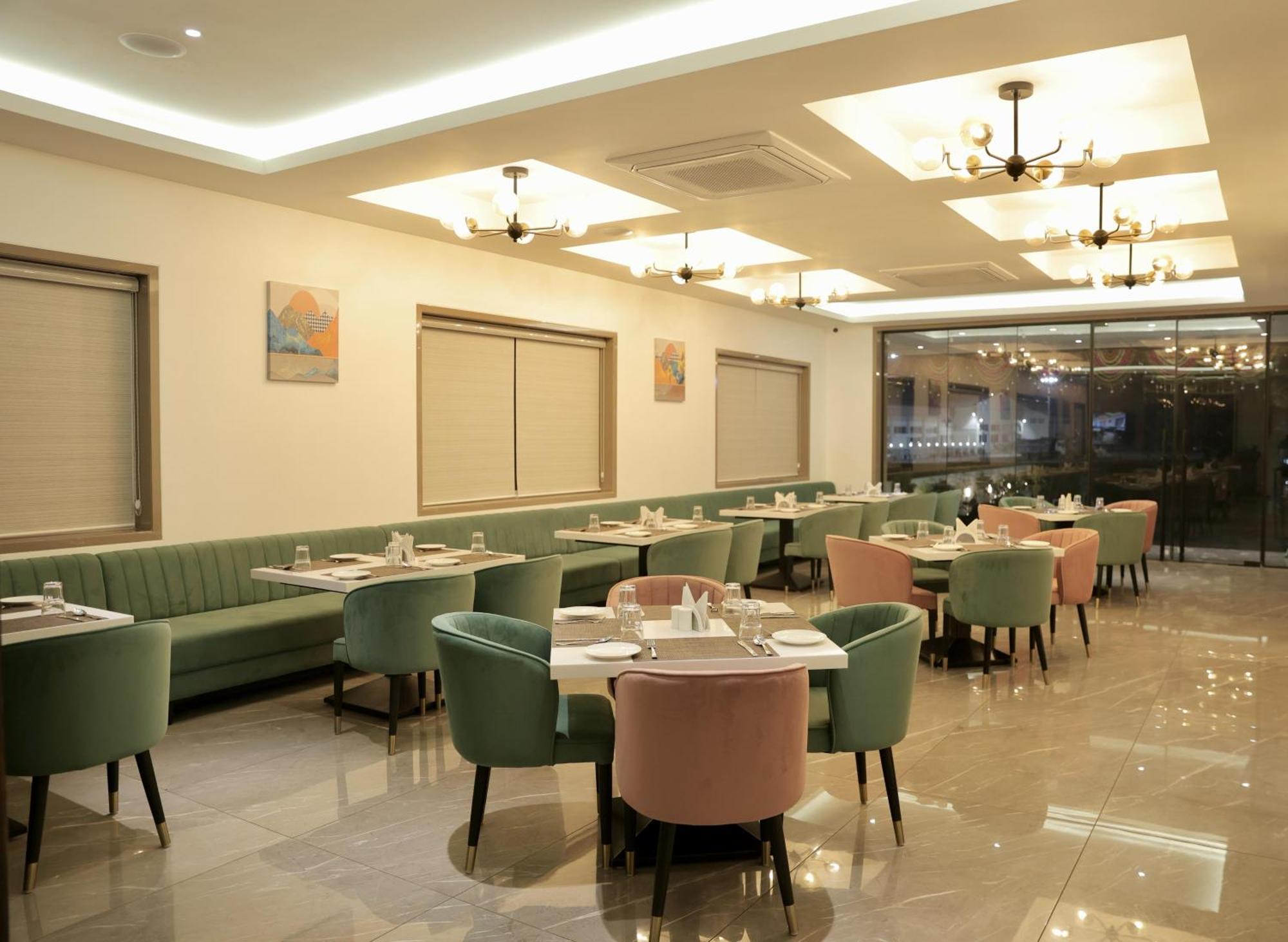 Hotel Carnival Parbhani Exterior photo