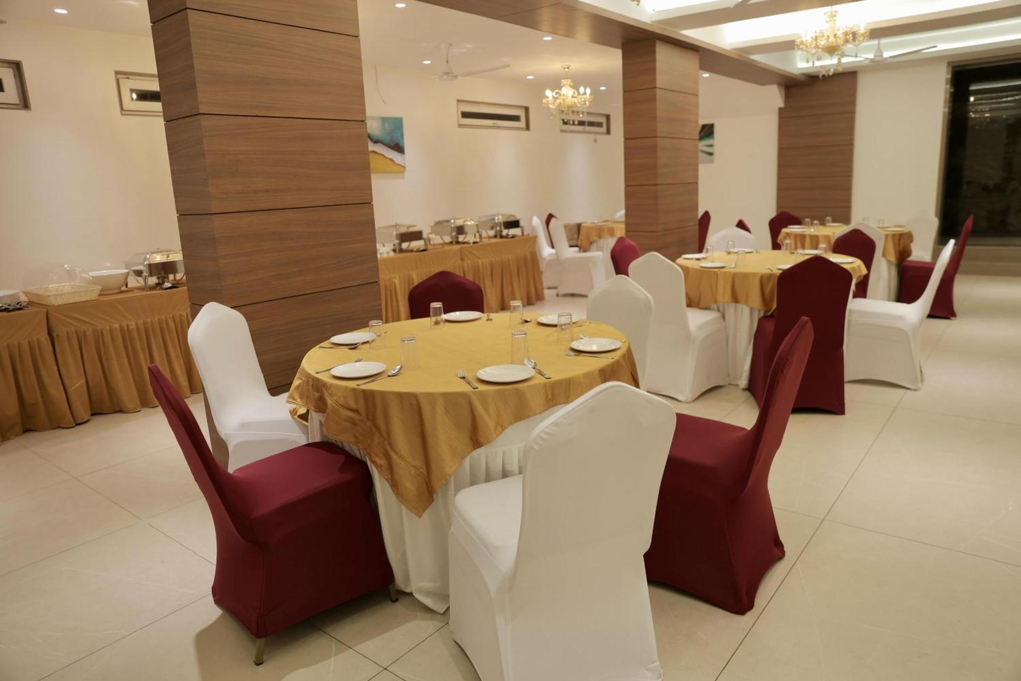 Hotel Carnival Parbhani Exterior photo