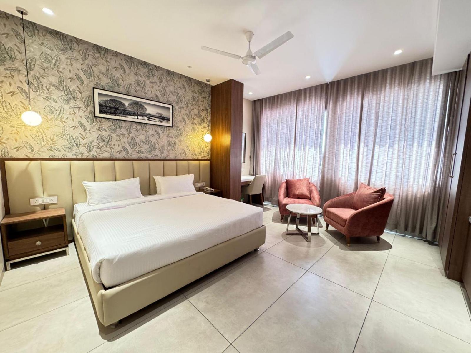 Hotel Carnival Parbhani Exterior photo
